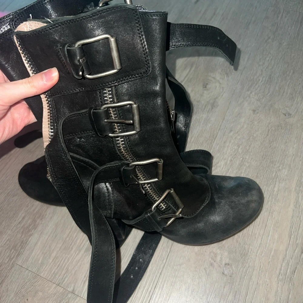 Chloe Black Leather Buckle Boots - Picture 1 of 11